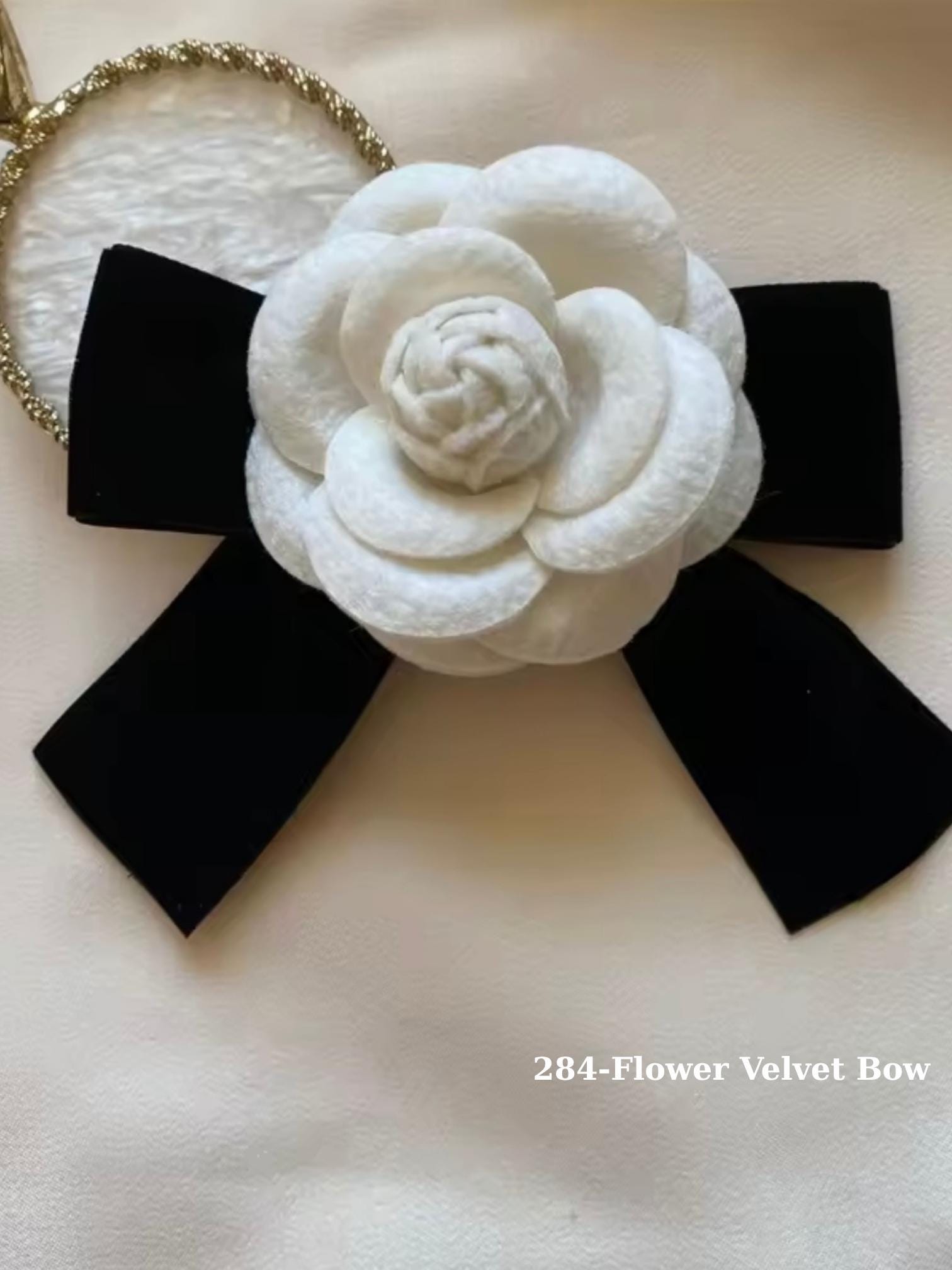 Fashion Brooches for Women Retro Vintage Cross Pearl Unique Creative Suit Pin Jewelry Everyday Use Gift for Her
