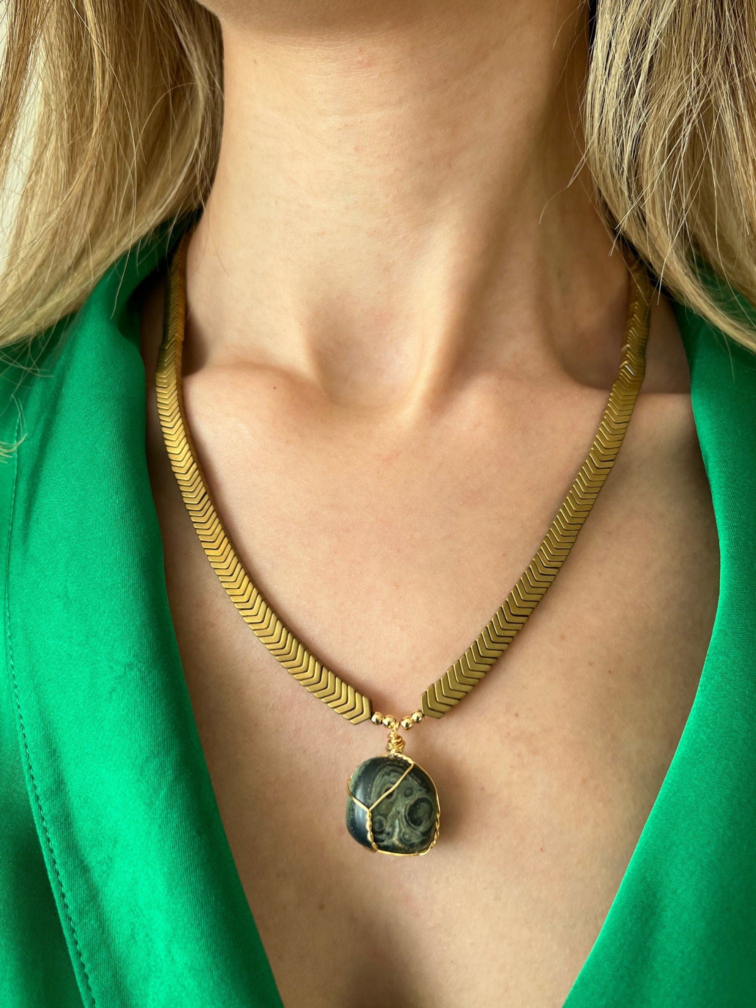 Customizable Hematite Necklace , Raw Crystal Pendants , Handmade Natural Stone Necklace ,  Unique Special Christmas Gift , Women Jewelry